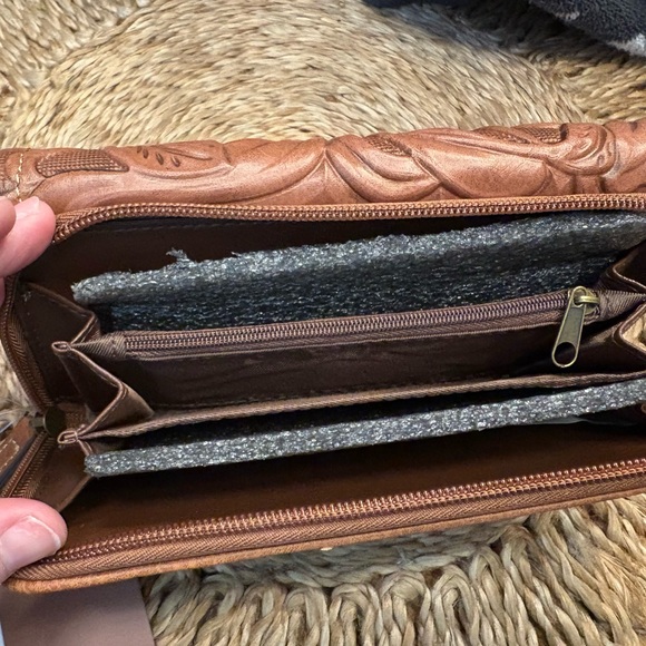 New Born Tooled Floral Leather Wallet - Brown - Picture 5 of 8
